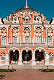 Звуки и свечи во Дворце. Романтический вечер с арфой и саксофоном