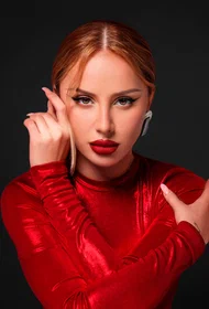 Anna Asti