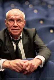 Сергей Гармаш, Симфонический хор Свердловской филармонии, дирижёр — Андрей Петренко. Перезвоны