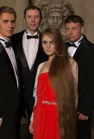 Elena et les Garcons